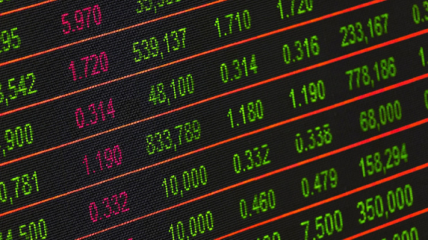 Bitcoin Jumps 2%, Ignoring DXY's Rise to 10-Month High; XRP Eyes Death Cross Bitcoin Jumps 2%, Ignoring DXY's Rise to 10-Month High; XRP Eyes Death Cross
