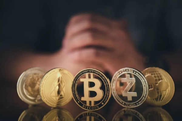Solana (SOL) and These Three Altcoins Became the Stars of 2023! Will their rise continue in 2024? Analysts Evaluated!