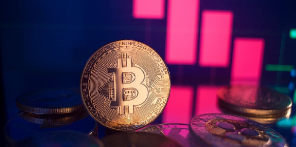 Bitcoin and Ethereum Dip 7% as Crypto Markets Cool Bitcoin and Ethereum Dip 7% as Crypto Markets Cool