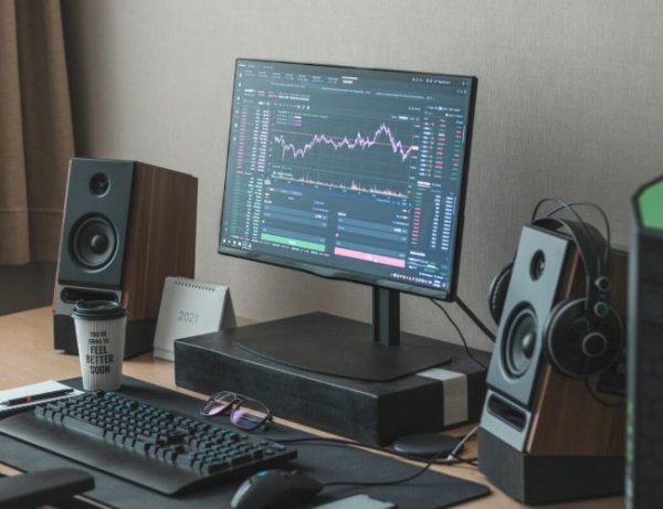 Online pastor charged for &lsquo;worthless&rsquo; crypto scam says god made him do it