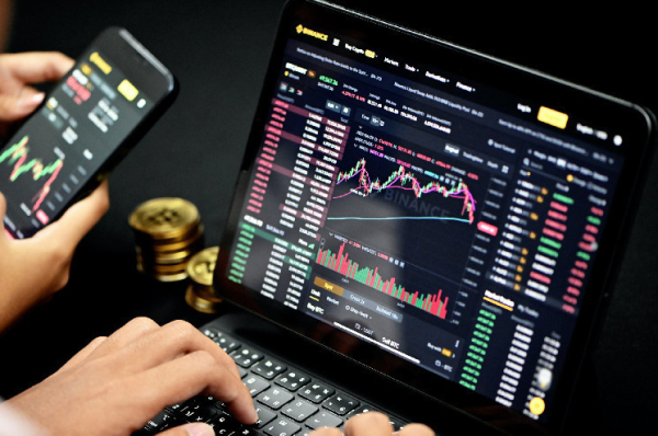 Hong Kong SFC warns users fraud for two platforms Hong Kong SFC warns users fraud for two platforms
